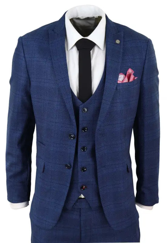schöne-blaue-3teilige-Anzug